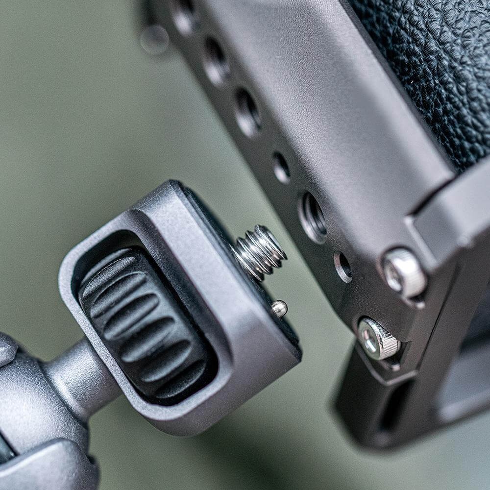 Suporte Conector Duplo Articulável para Câmeras e Acessórios - Pgytech