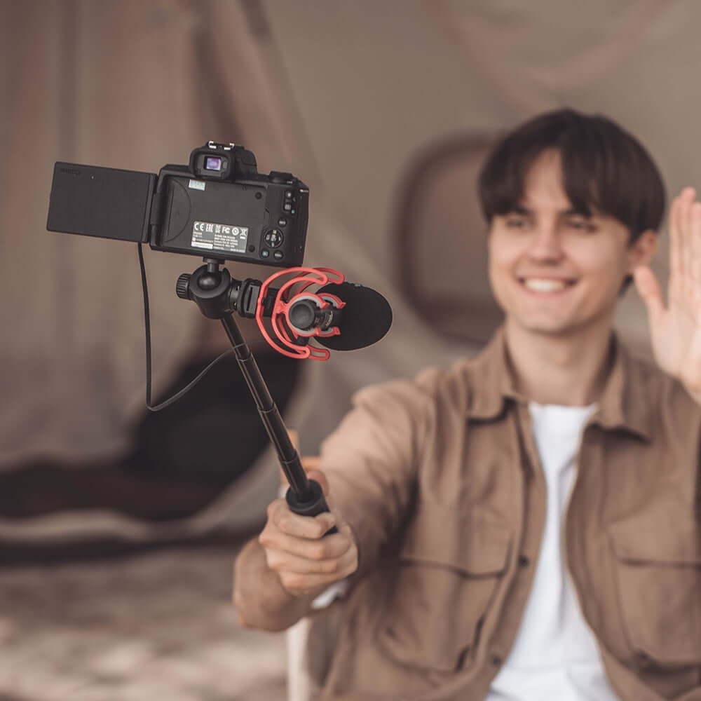 Bastão de Selfie + Tripé para Celular e Câmeras - Pgytech