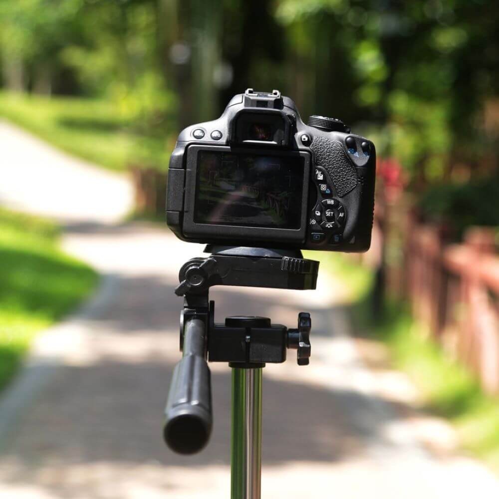 Tripé Fotográfico Profissional em Alumínio para Câmeras e Iluminação - 1,50m
