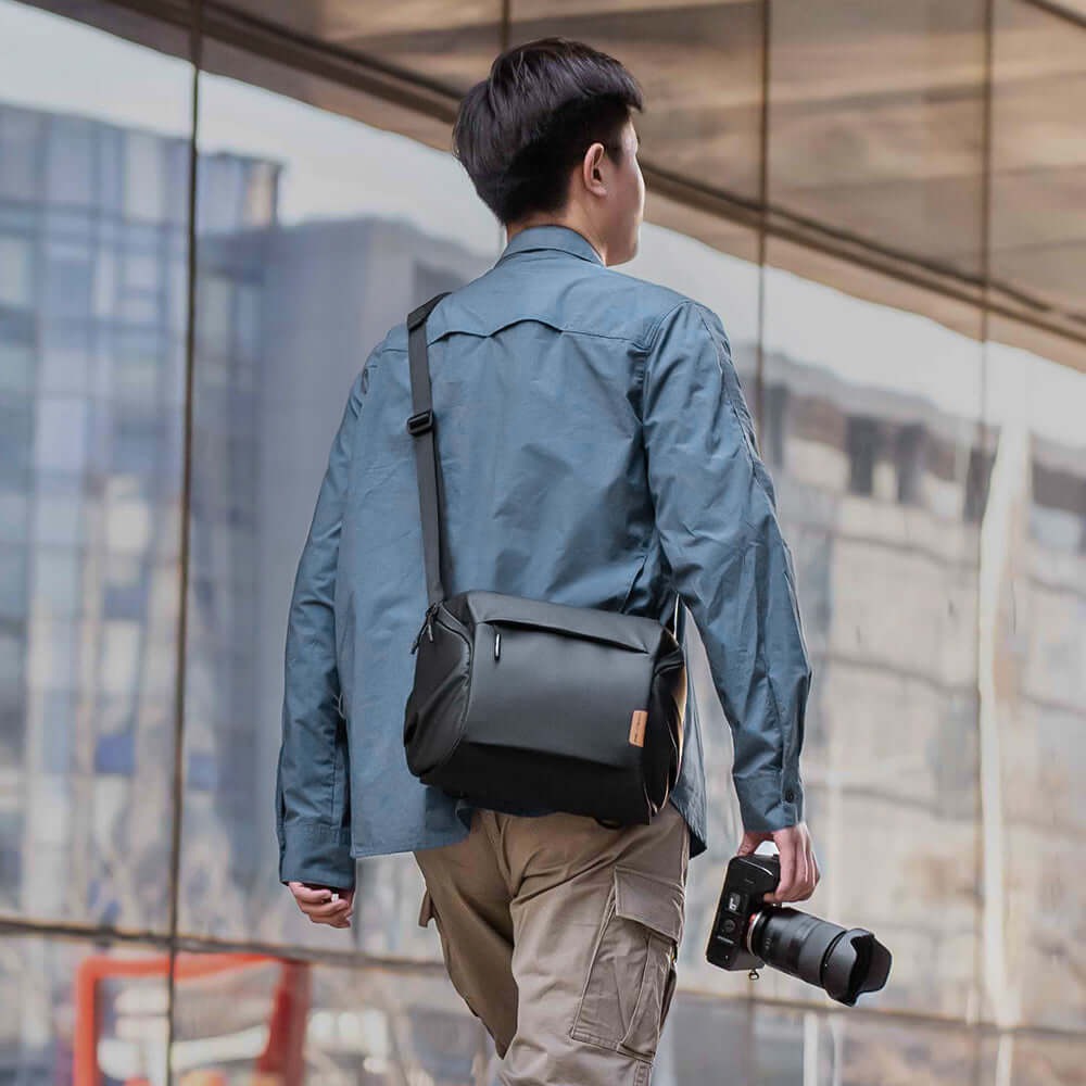 Bolsa de Ombro 10L - Pgytech OneGo Cor Preta (Obsidian Black)